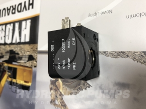 Cewka hydrauliczna  prostokątna  24V  24 V  FI 8.5  FI8.5   długość 30 szerokość 30 wysokość 35